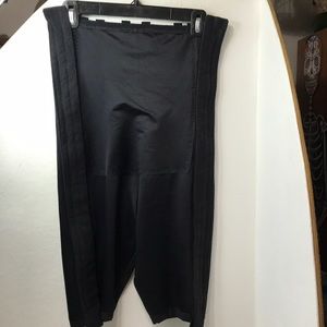 Sculptures Shape wear.  607P